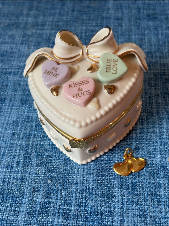 Lenox Other - LENOX LOVING HEARTS TREASURE BOX  with Charm hinged jewelry box Valentines Day